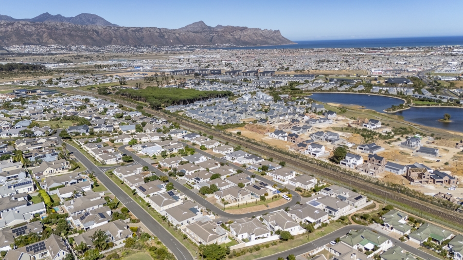 18 Bedroom Property for Sale in Stellenbosch Farms Western Cape